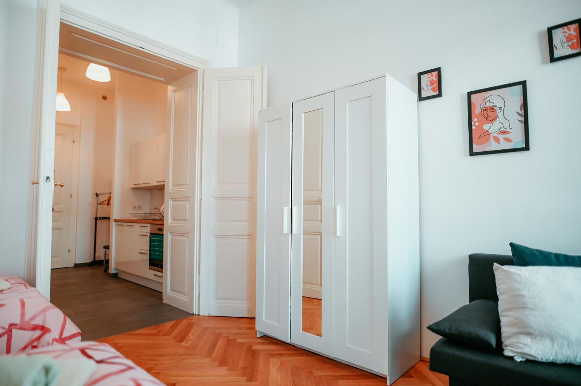 Raimond Apartment Top 12 Wina Bagian luar foto