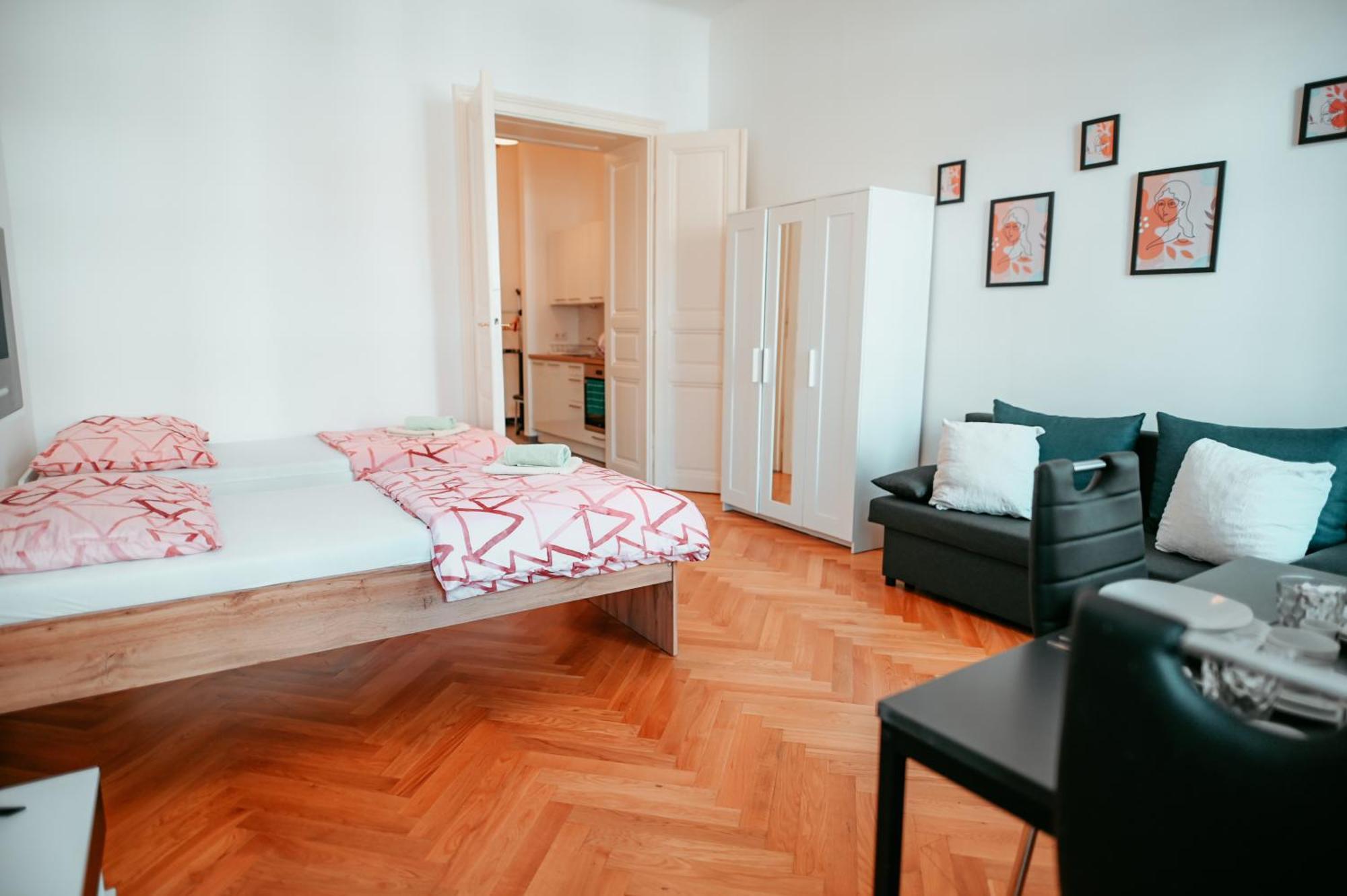 Raimond Apartment Top 12 Wina Bagian luar foto