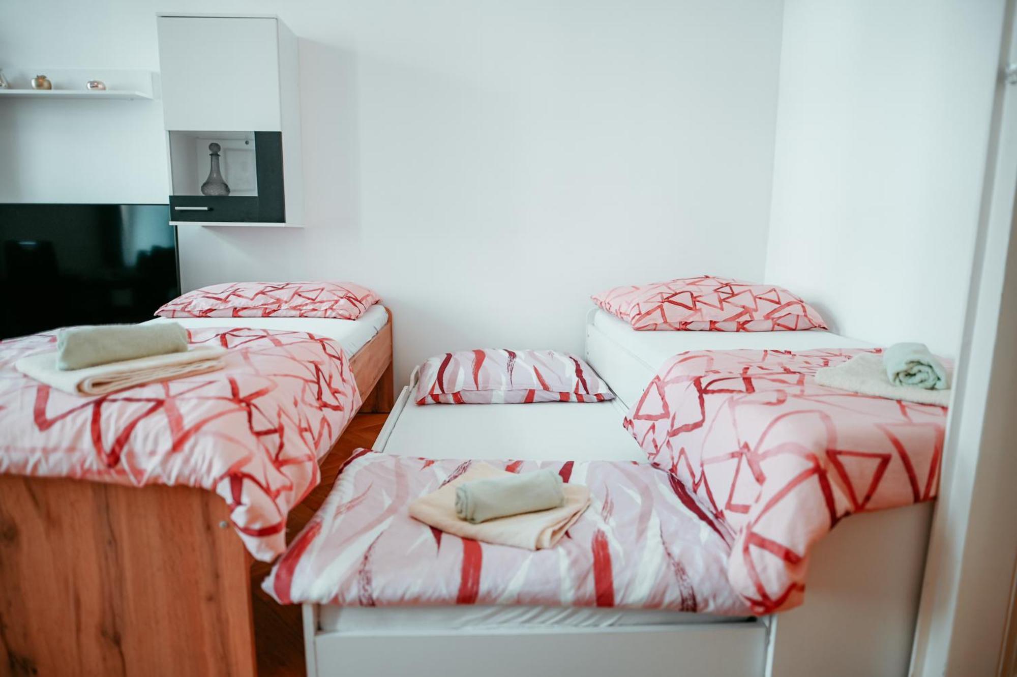 Raimond Apartment Top 12 Wina Bagian luar foto